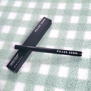 New Phase Zero Liquid Eyeliner